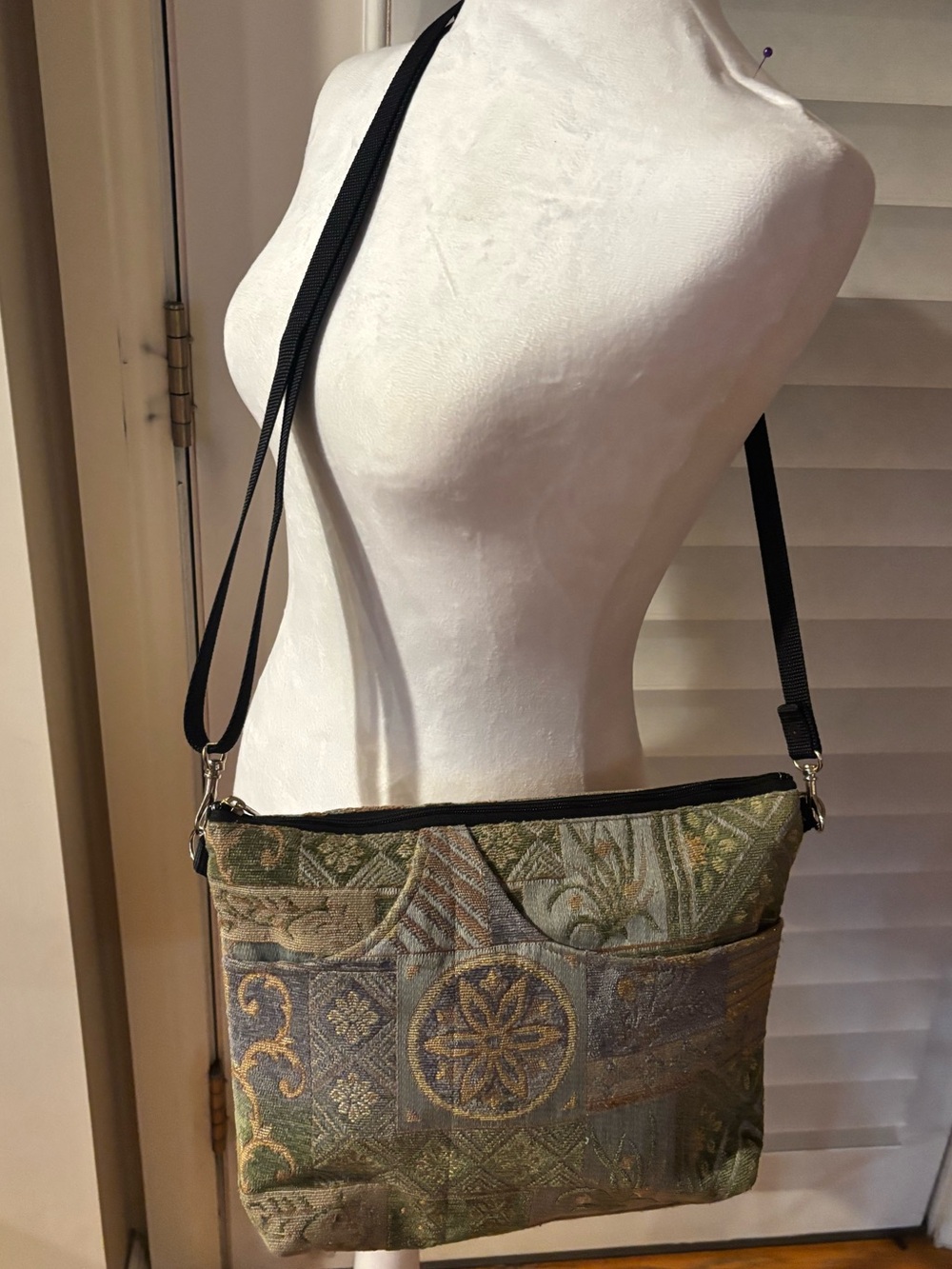 Danny K Beverly Hills Multicolor Tapestry Crossbody Shoulder Bag 11x9”